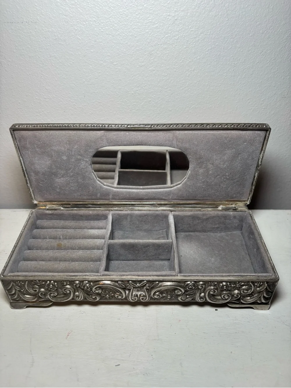 Vintage 1992 Godinger Silver Art Co. Silver-Plated Jewelry Box.